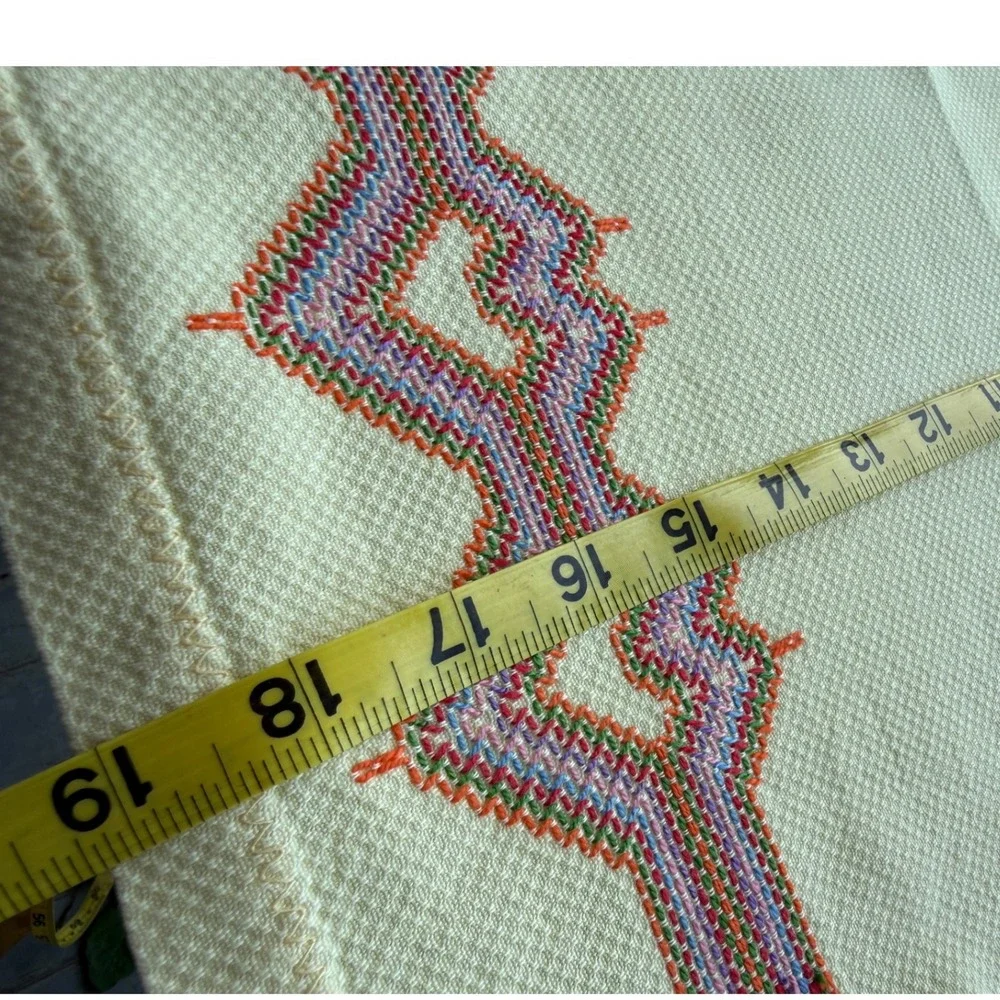 Vintage Woven Guest Towel Geometric Heart Design Pastel Yellow 16x18